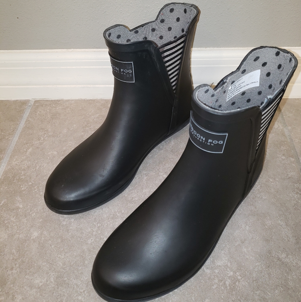 London Fog Picadilly rain boot